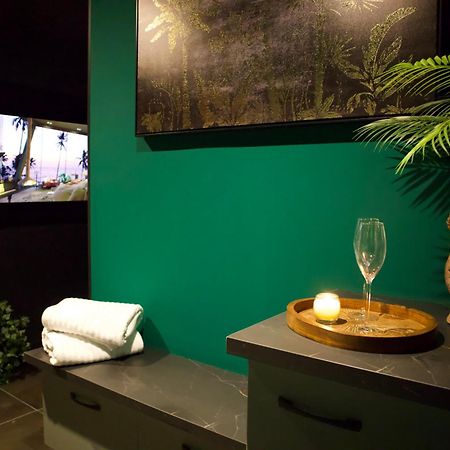 Sejour Detente A Saint-Omer - Jacuzzi Prive, Terrasse, Centre-Ville Et Parking Gratuit Bagian luar foto