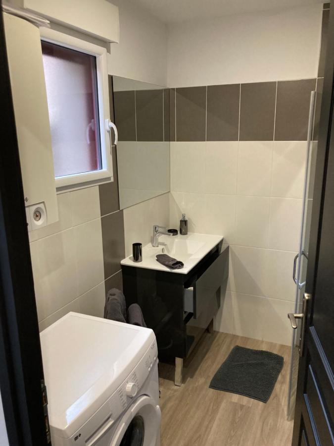 Sejour Detente A Saint-Omer - Jacuzzi Prive, Terrasse, Centre-Ville Et Parking Gratuit Bagian luar foto