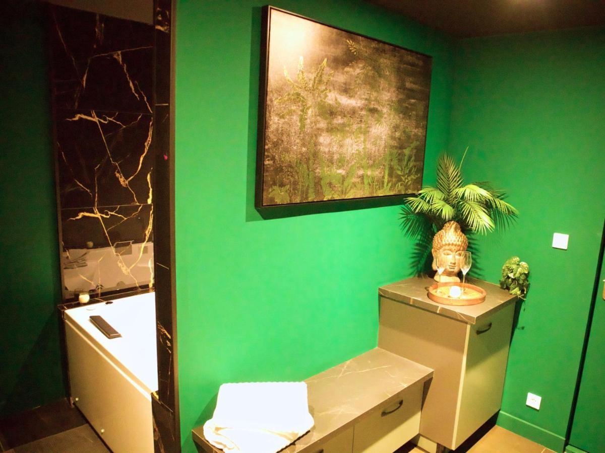 Sejour Detente A Saint-Omer - Jacuzzi Prive, Terrasse, Centre-Ville Et Parking Gratuit Bagian luar foto