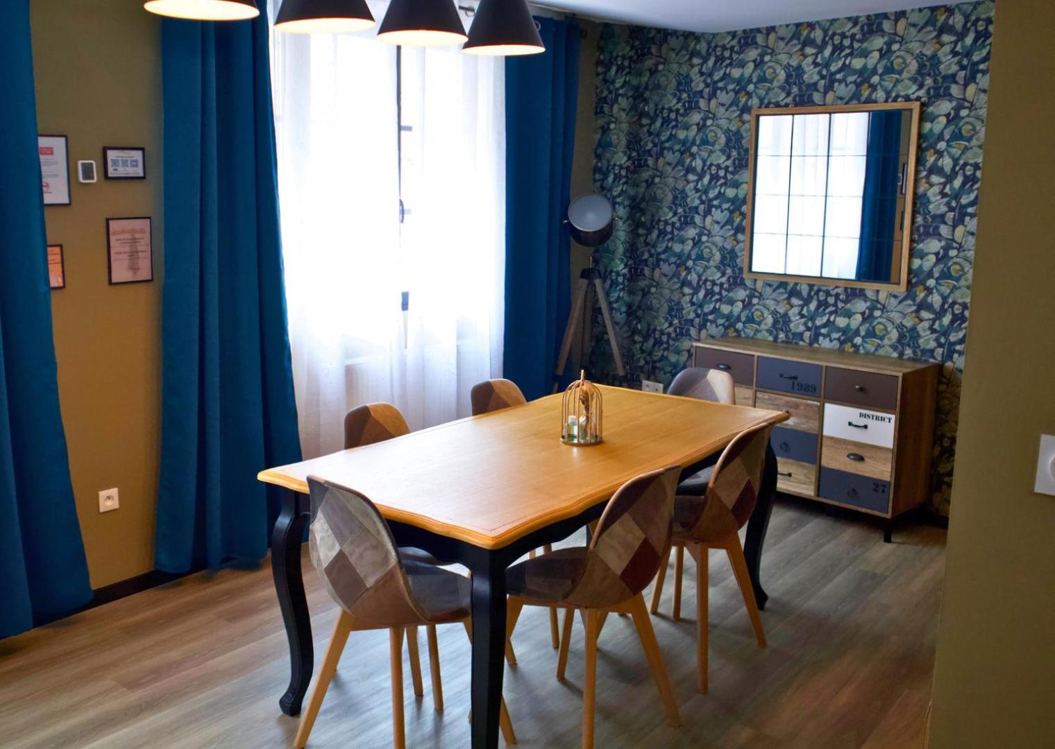 Sejour Detente A Saint-Omer - Jacuzzi Prive, Terrasse, Centre-Ville Et Parking Gratuit Bagian luar foto